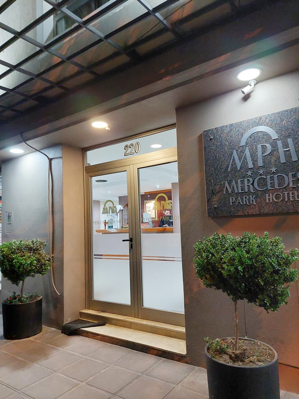 Mercedes Park Hotel